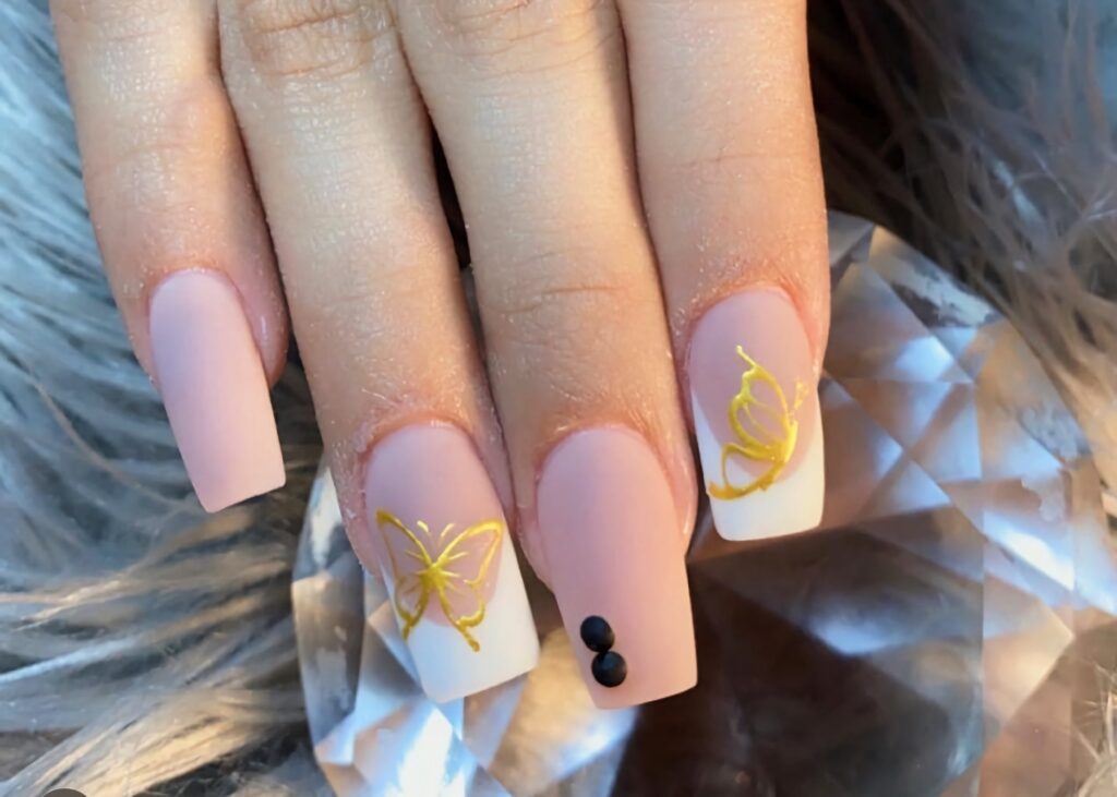 paint nails gold butterflies